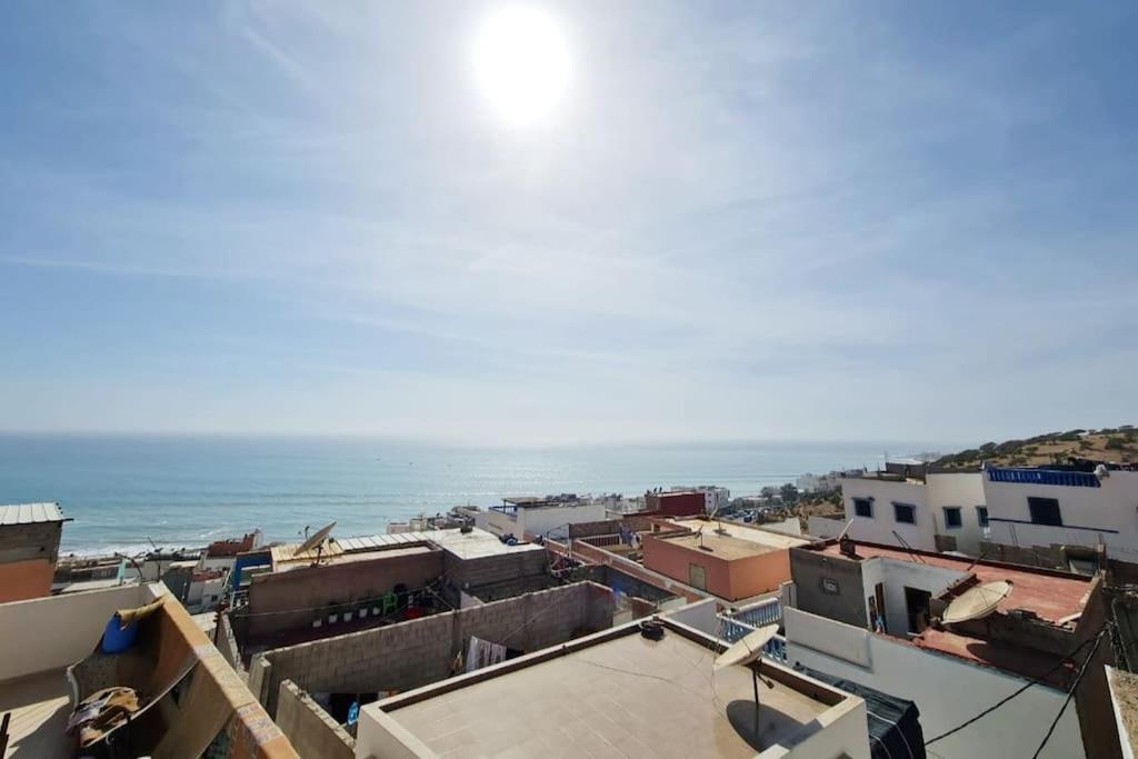 2 Bedrooms Flat And Rooftop ทากาเซาท์ ภายนอก รูปภาพ